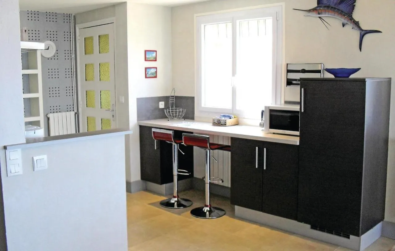 Semesterbostad Stunning Home In Moelan Sur Mer
